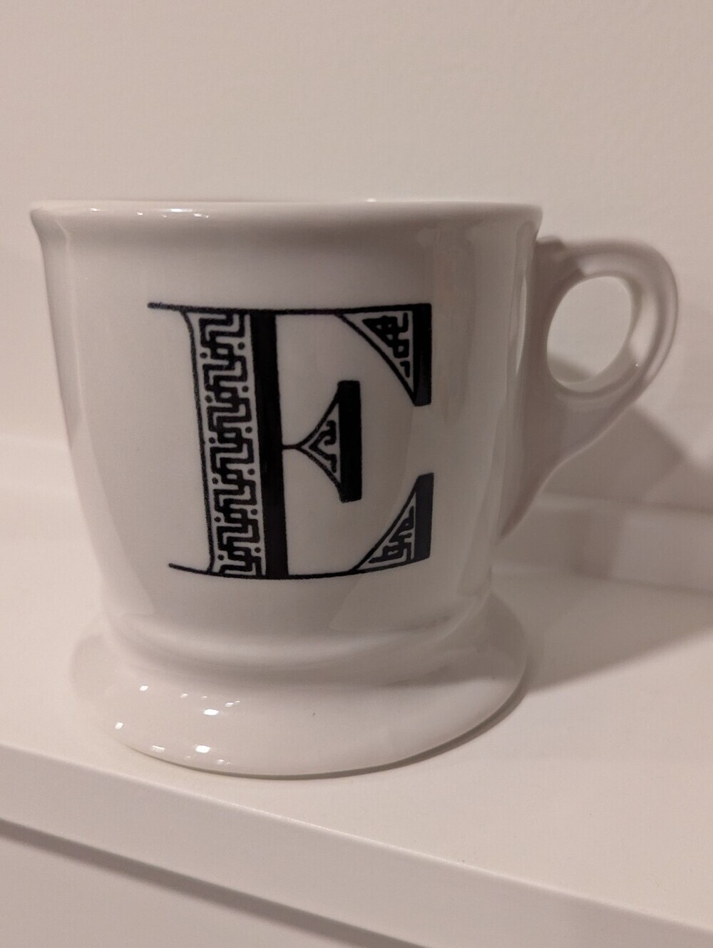 White Ceramic Monogram 'E' Pedestal Mug - Classic Initial Cup